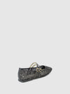 Sapatos com Fivela em Preto